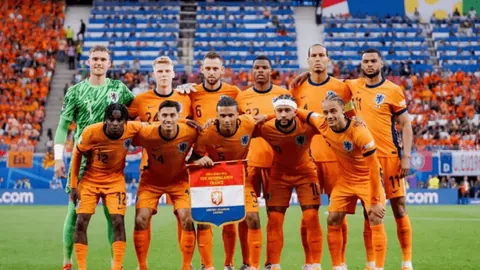 《独家揭秘：马雷斯卡言论引发俱乐部内部波澜，高层老板紧急约谈在即！》